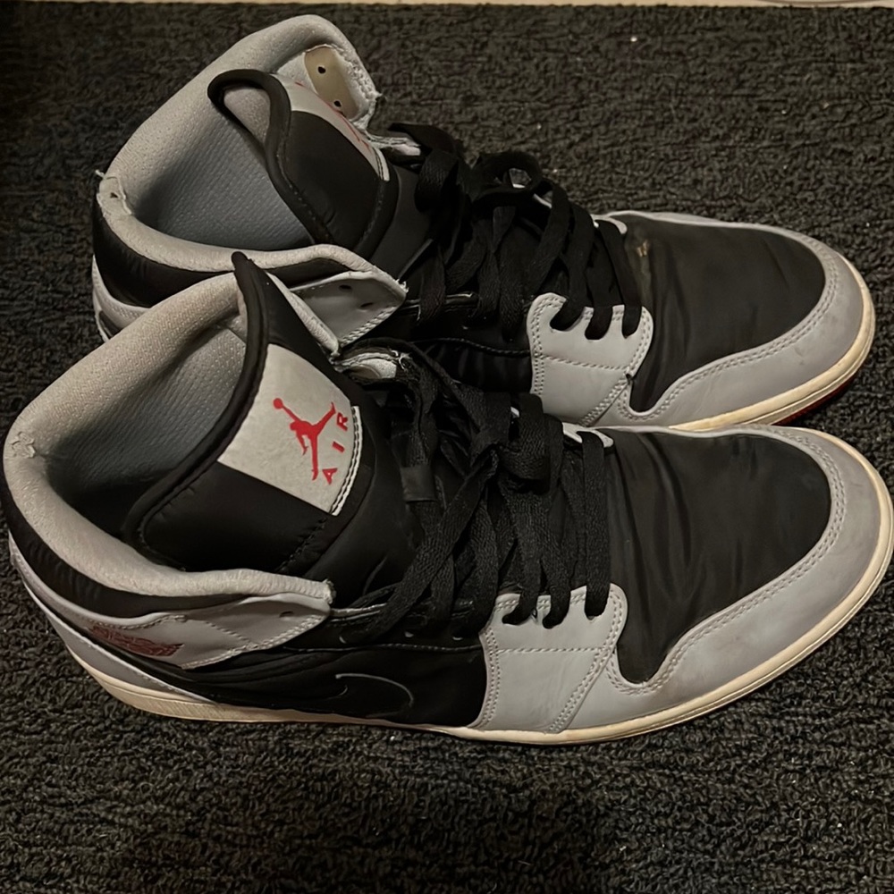 Jordan 1 Mid